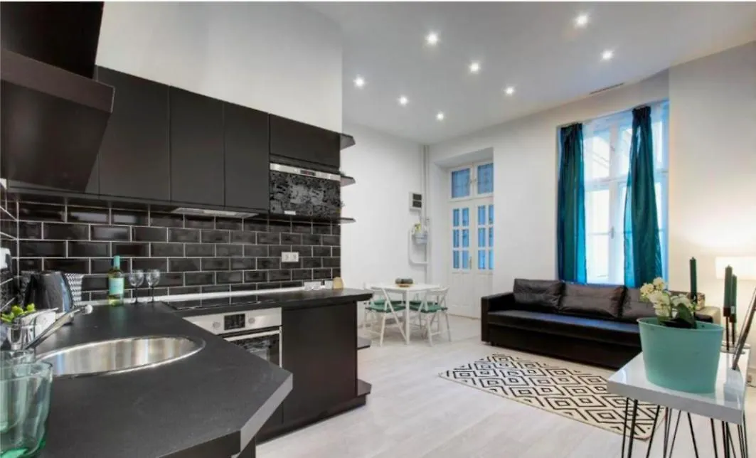 Apaczai Deluxe Apartments 0*, Budapešť Maďarsko